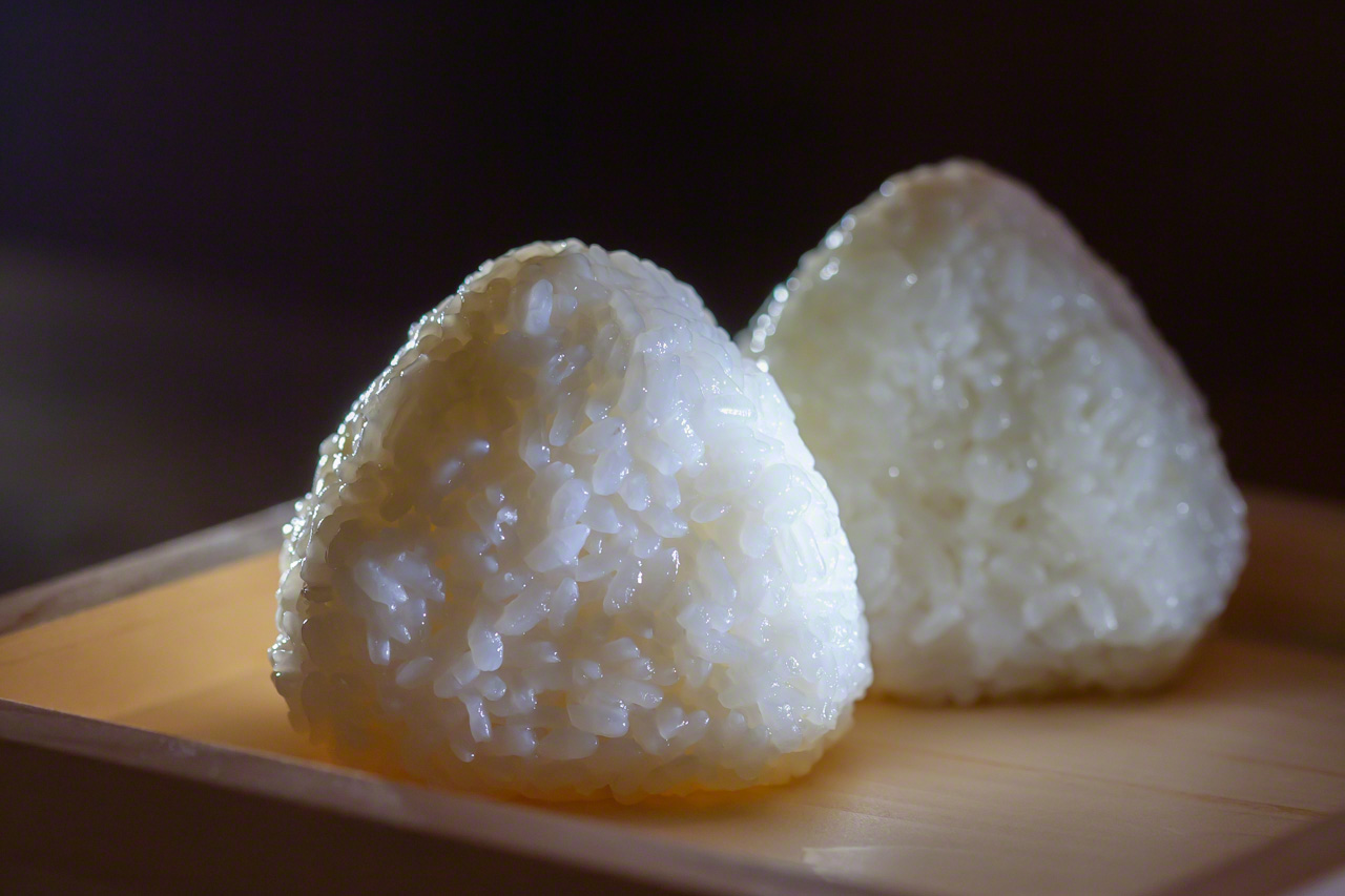  انتشرت الأونيغيري (كرات الأرز) في جميع أنحاء العالم.© أونيشي ناروأكي.