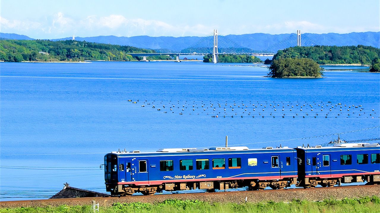 搭乘能登里山里海号列车，游览奥能登秋冬美景| Nippon.com