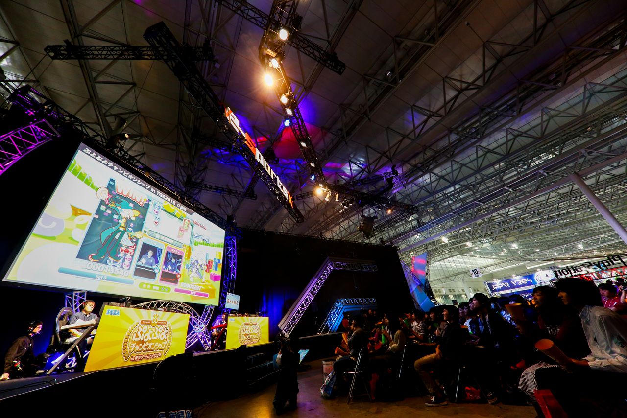 The e-Sports X professional gaming competition has become one of the highlights of TGS. (Courtesy CESA)