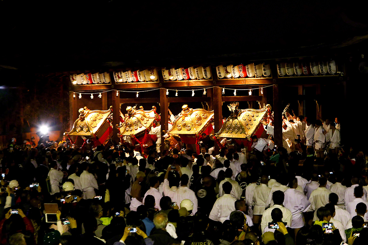 The Sannō Festival that reenacts the marriage between a pair of enshrined deities at Hiyoshi Shrine in the city of Ōtsu in Shiga Prefecture. During a festival ritual, four portable shrines are dropped onto the ground to represent childbirth.