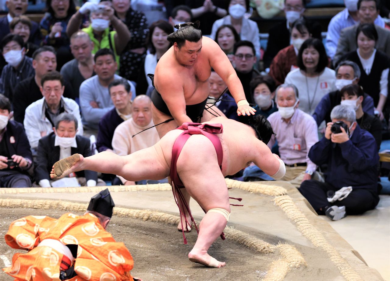 Watch Hinomaru Sumo · Season 1 Episode 2 · Wrestling vs Sumo Full