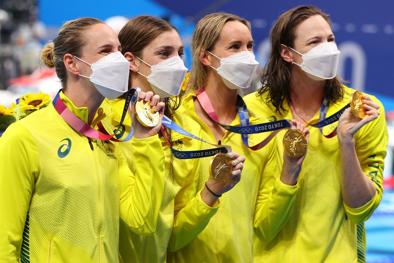 OlympicsSwimmingAustralia win gold, set world record in women’s 4x100