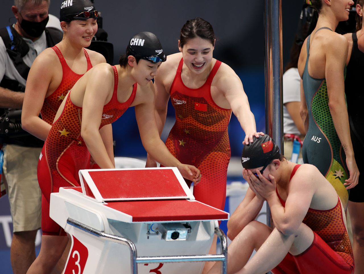 OlympicsSwimmingChina win women’s 4x200m freestyle in world record