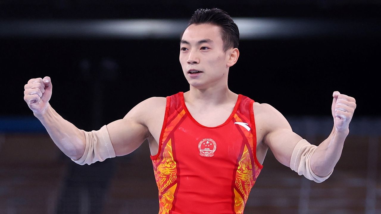 Olympics-Gymnastics-China's Zou wins parallel bars gold | Nippon.com