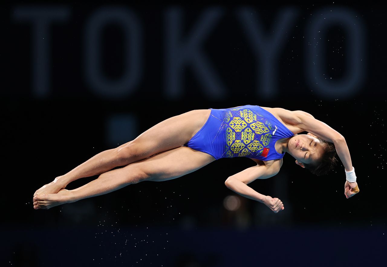Olympics Diving China S Quan Advances To Women S 10m Platform Finals In First Place