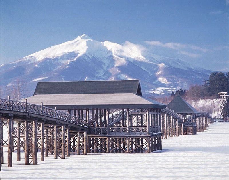 優雅的木造三連橋 鶴之舞橋 青森的觀光景點 1 Nippon Com