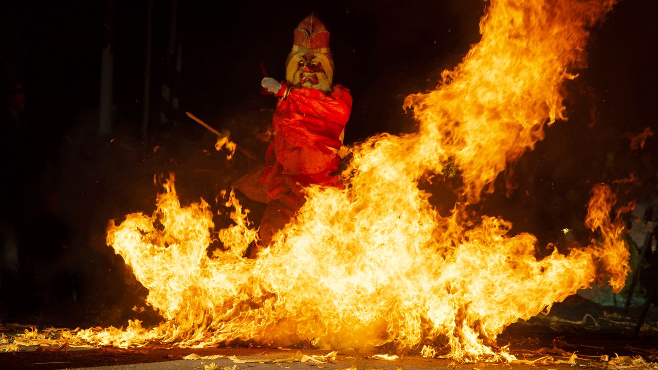 日本三大火祭り】和歌山「那智の扇祭り」・福岡「鬼夜」・北海道「天狗