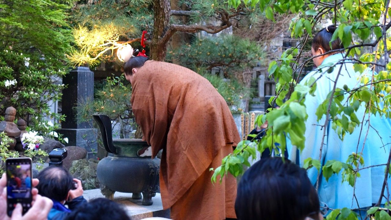 蒙古襲来750年（3）：モンゴル出身の横綱・照ノ富士らが供養に訪れた寺、元の使者斬首の悲劇 | nippon.com