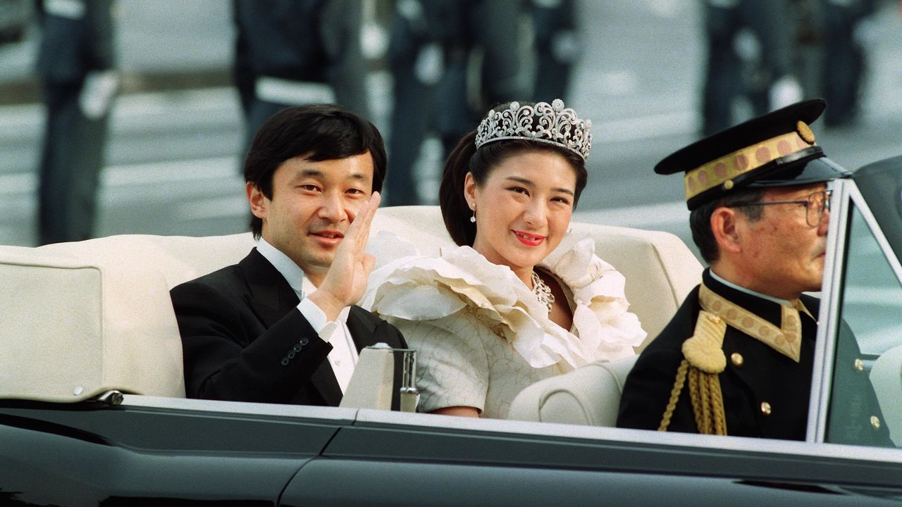 1993年の今日〉6月9日 : 皇太子さま雅子さま 結婚の儀 | nippon.com