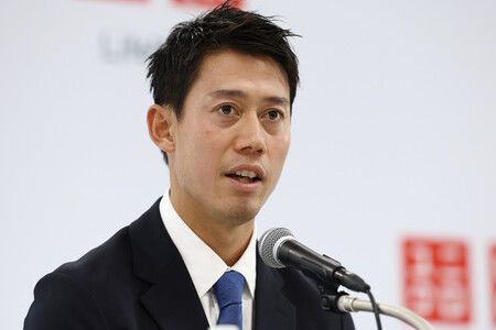 引退会見をする錦織圭=11日、東京・有明テニスの森公園